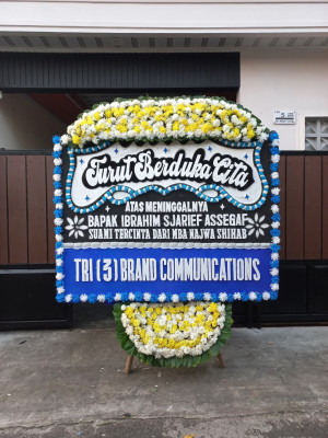 Papan Bunga Duka di Badas